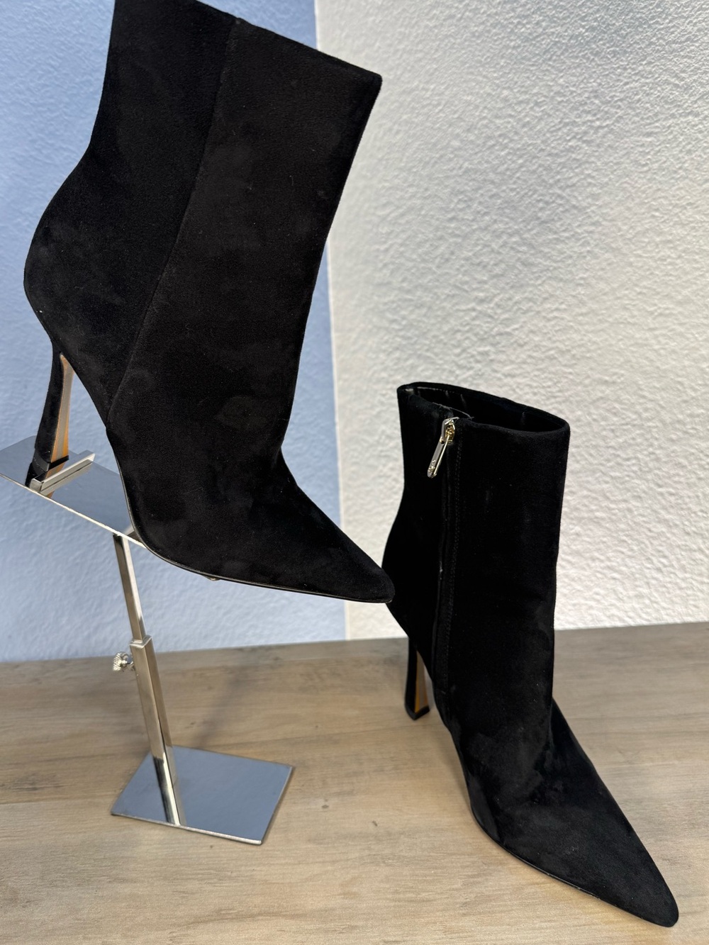 Sam Edelman Black Vegan Suede Pointed Toe Sculptural Heel Boots Sz 6